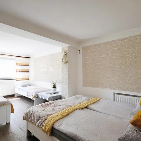 Gosciniec Santa Maria *